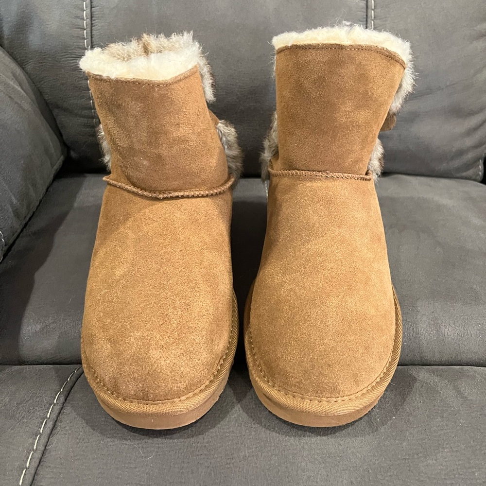 PAWZ  by BearPaw Tan Faux Fur Boots